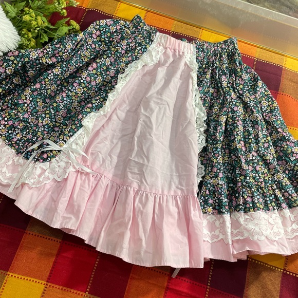 Vintage Pitchfork Lace Skirts - Picture 1 of 10